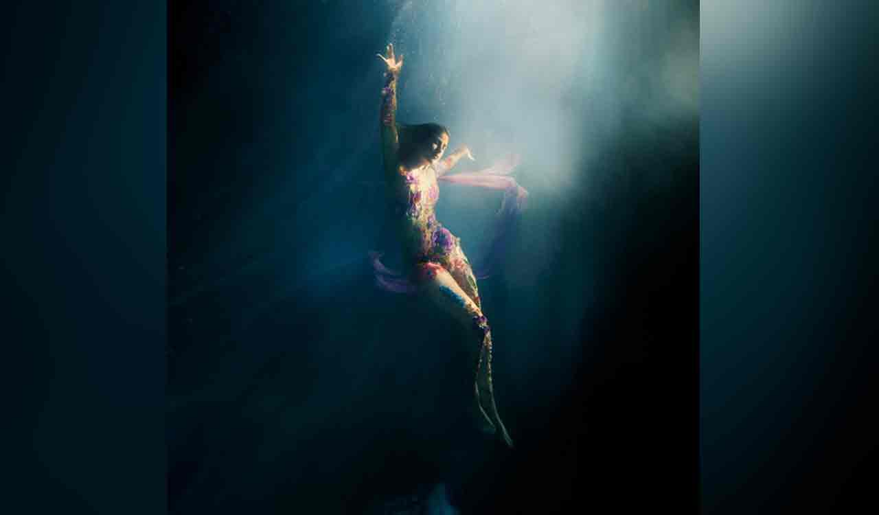 Ellie Goulding announces new album ‘Higher Than Heaven’; new track ‘Let It Die’ out