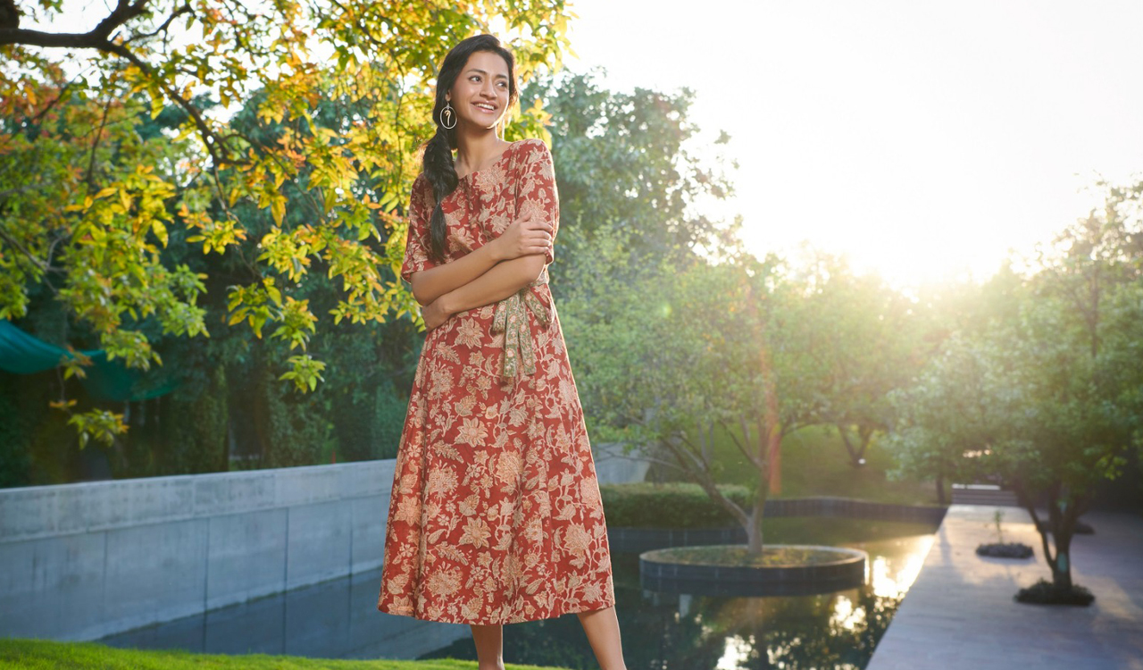 Elevate your fashion game from weekdays to weekends with Fabindia ...