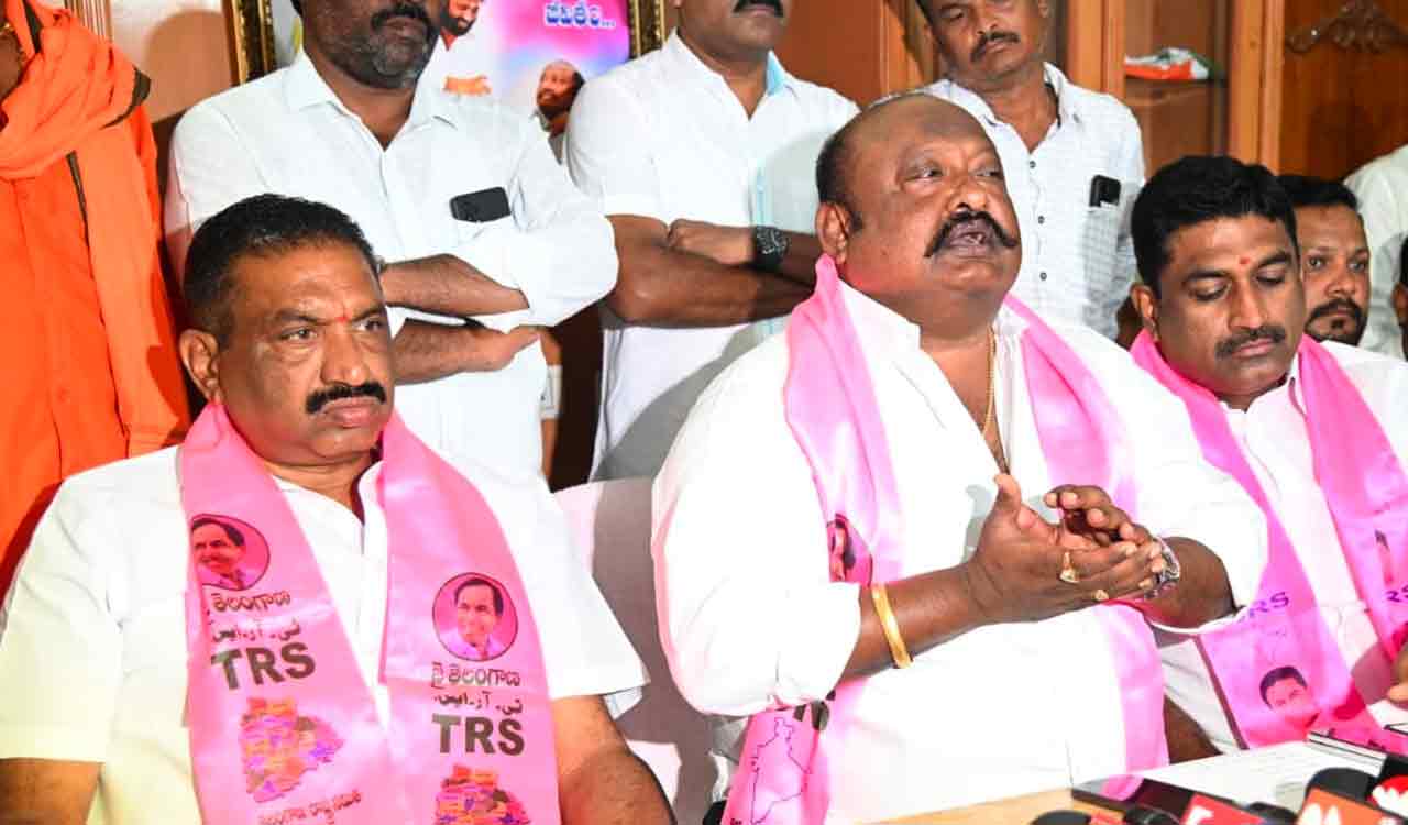Gangula flays BJP for conspiring to create trouble in Telangana
