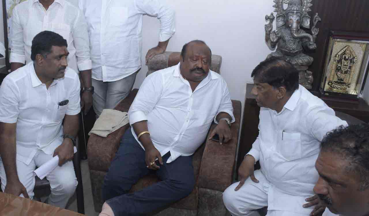 Gangula Kamalakar injured after dais collapses in Karimnagar