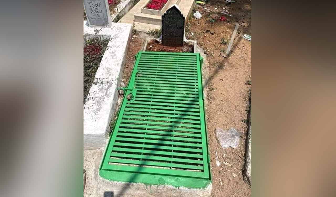 Grave with iron grille in viral photo actually from Hyderabad, not Pakistan