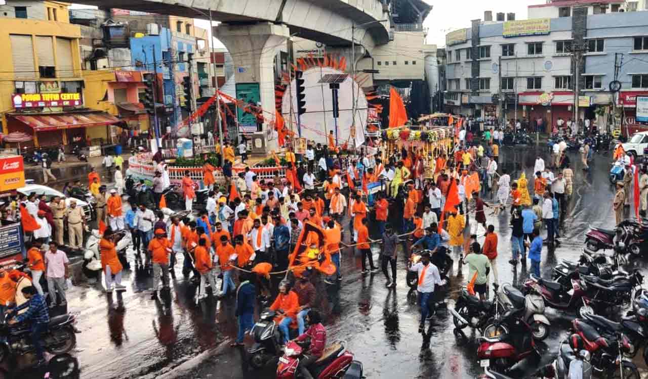 Hyderabad: Hanuman Jayanthi Shobha Yatra begins on a festive note