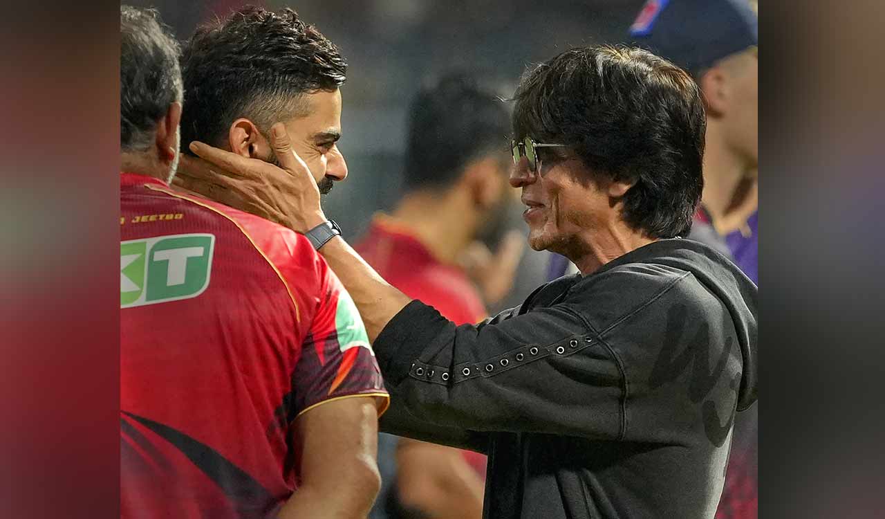 IPL 2023: SRK teaches Virat Kohli ‘Jhoome Jo Pathaan’ hook step