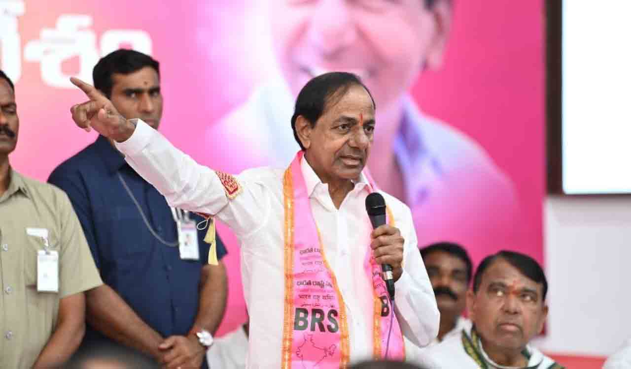 CM KCR suggests ‘Palle Nidra’ to connect with people