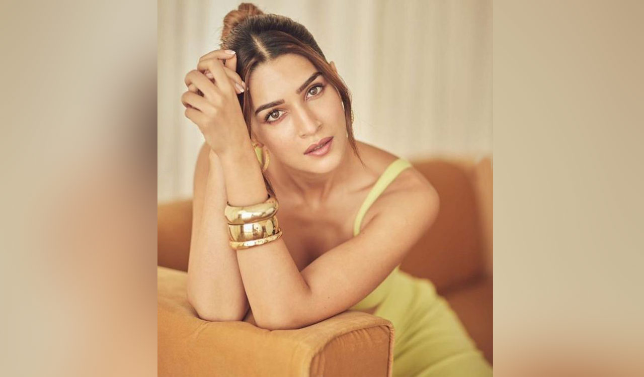 Kriti Sanon is excited for poha, jalebis ahead of her Indore visit