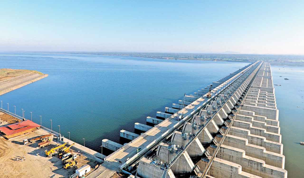 Maharashtra farmers visit Telangana’s irrigation projects