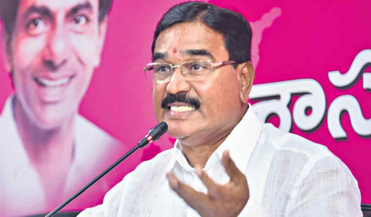 Telangana: Niranjan Reddy justifies suspension of Jupally, Ponguleti ...