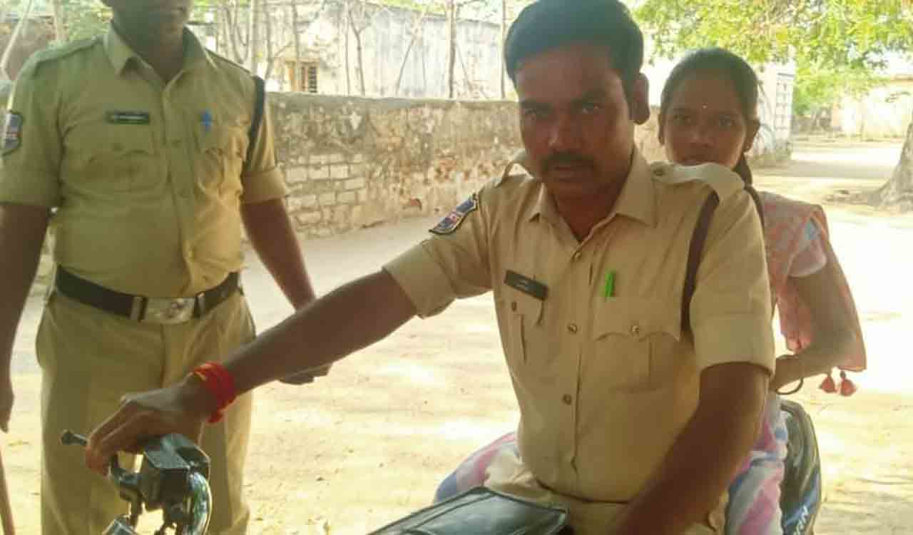 Narayanpet police helps SSC candidate reach examination centre