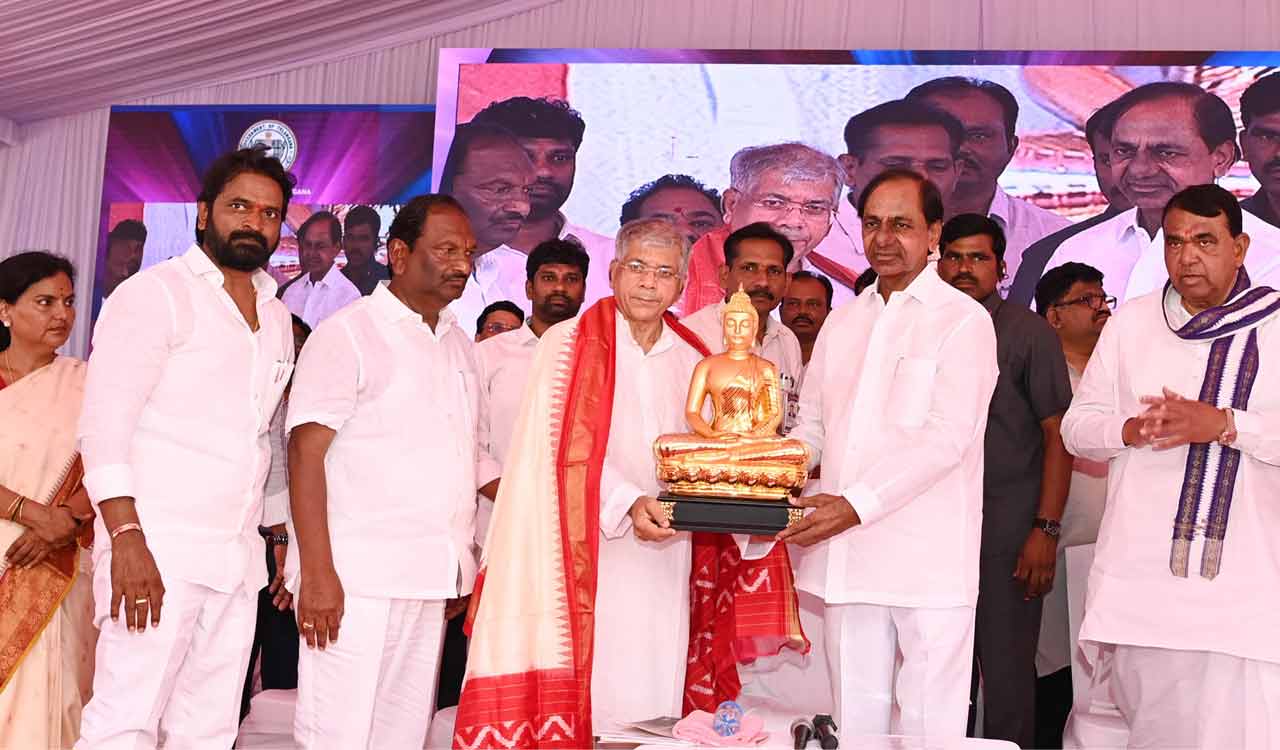Telangana shows new path to nation: Prakash Ambedkar