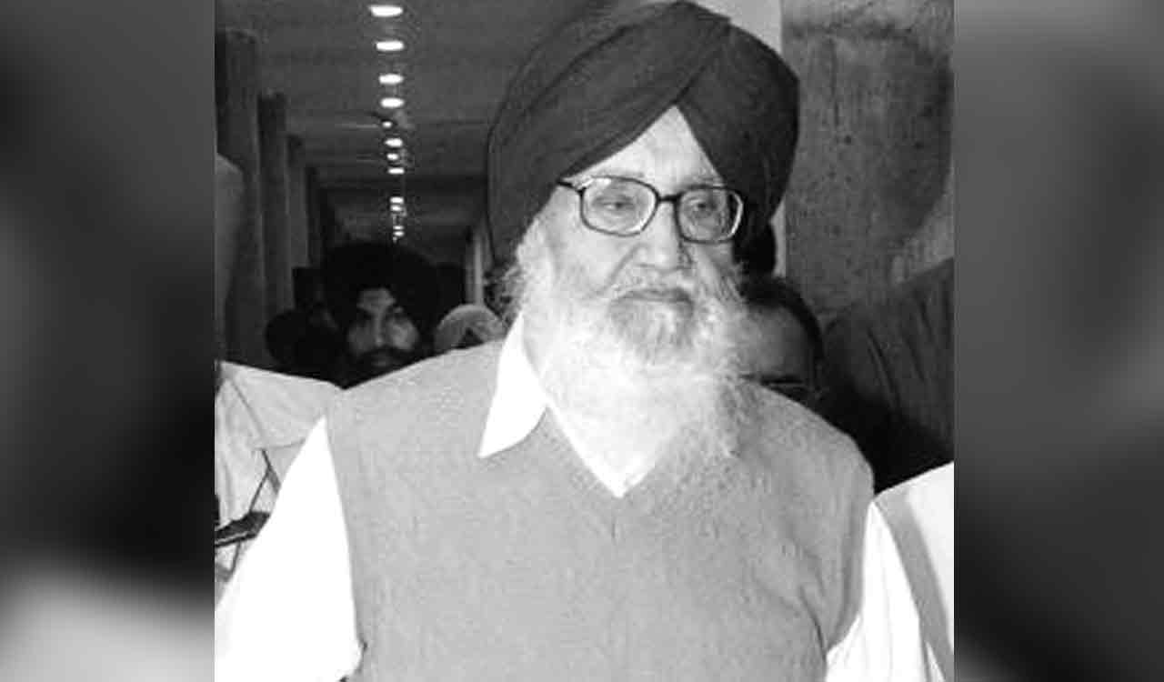 CM KCR condoles demise of Prakash Singh Badal