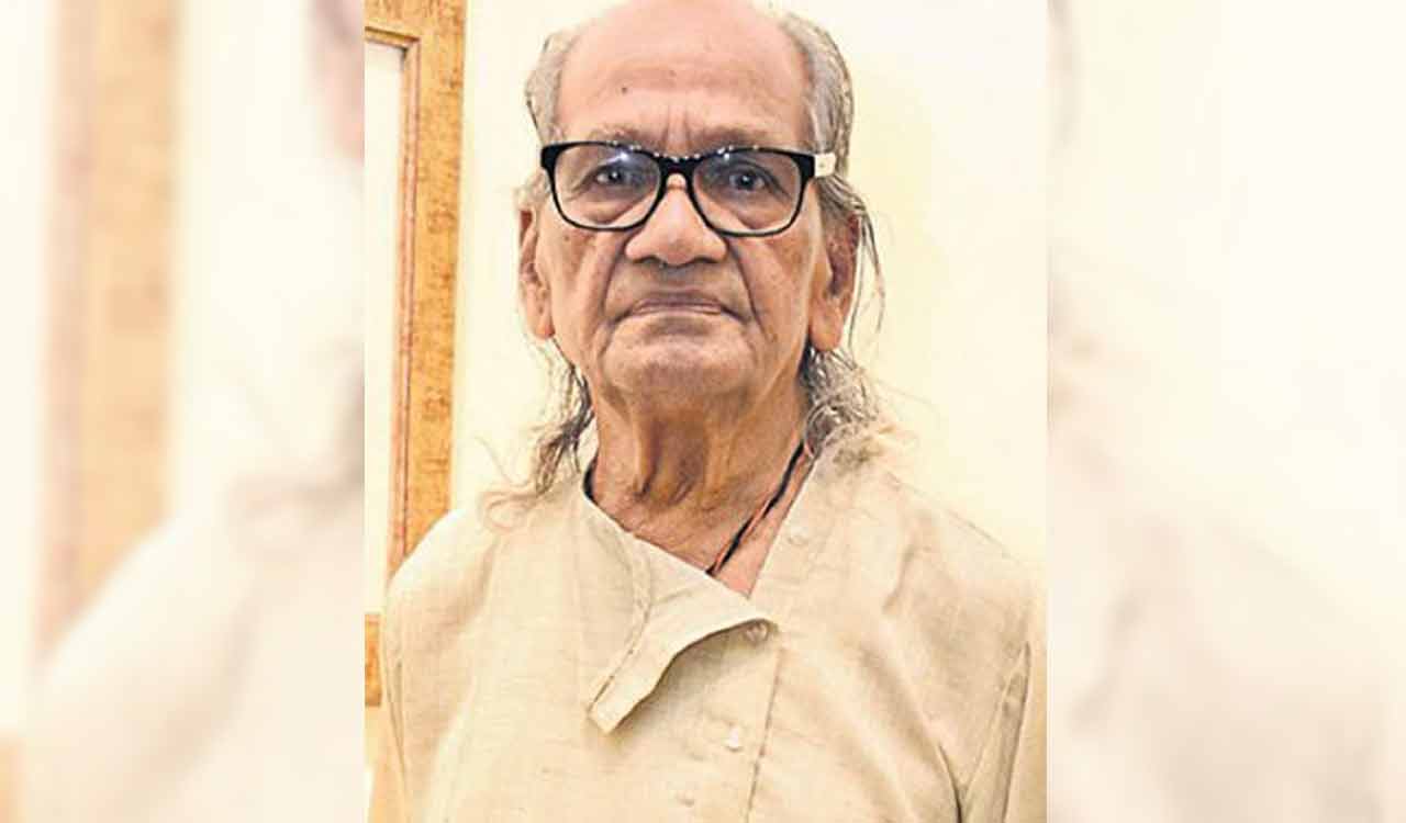 Ram Vanji Sutar: The 98-year-old sculptor behind Ambedkar statue