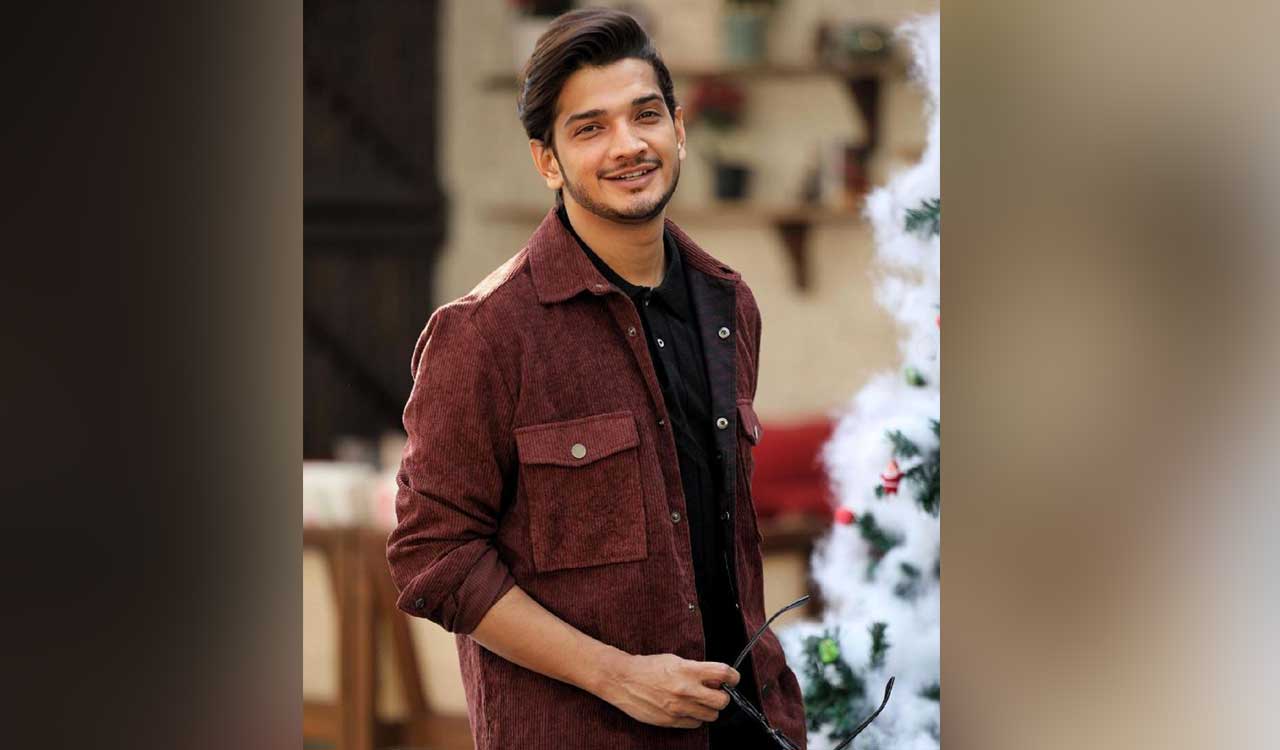 SC grants bail to Munawar Faruqui, clubs FIRs, transfers them to Indore