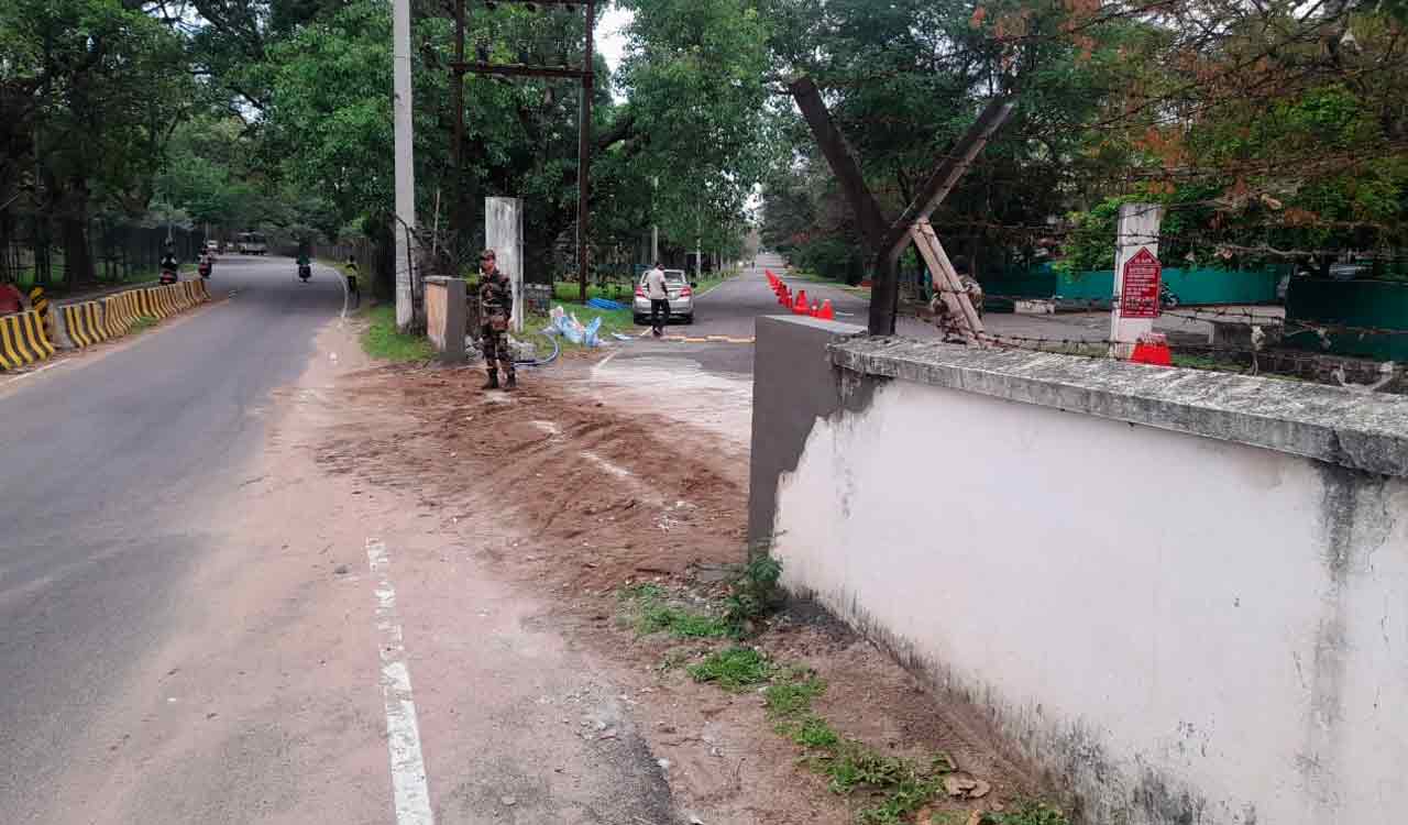 Secunderabad Cantonment residents jubilant at reopening of roads, thank KTR