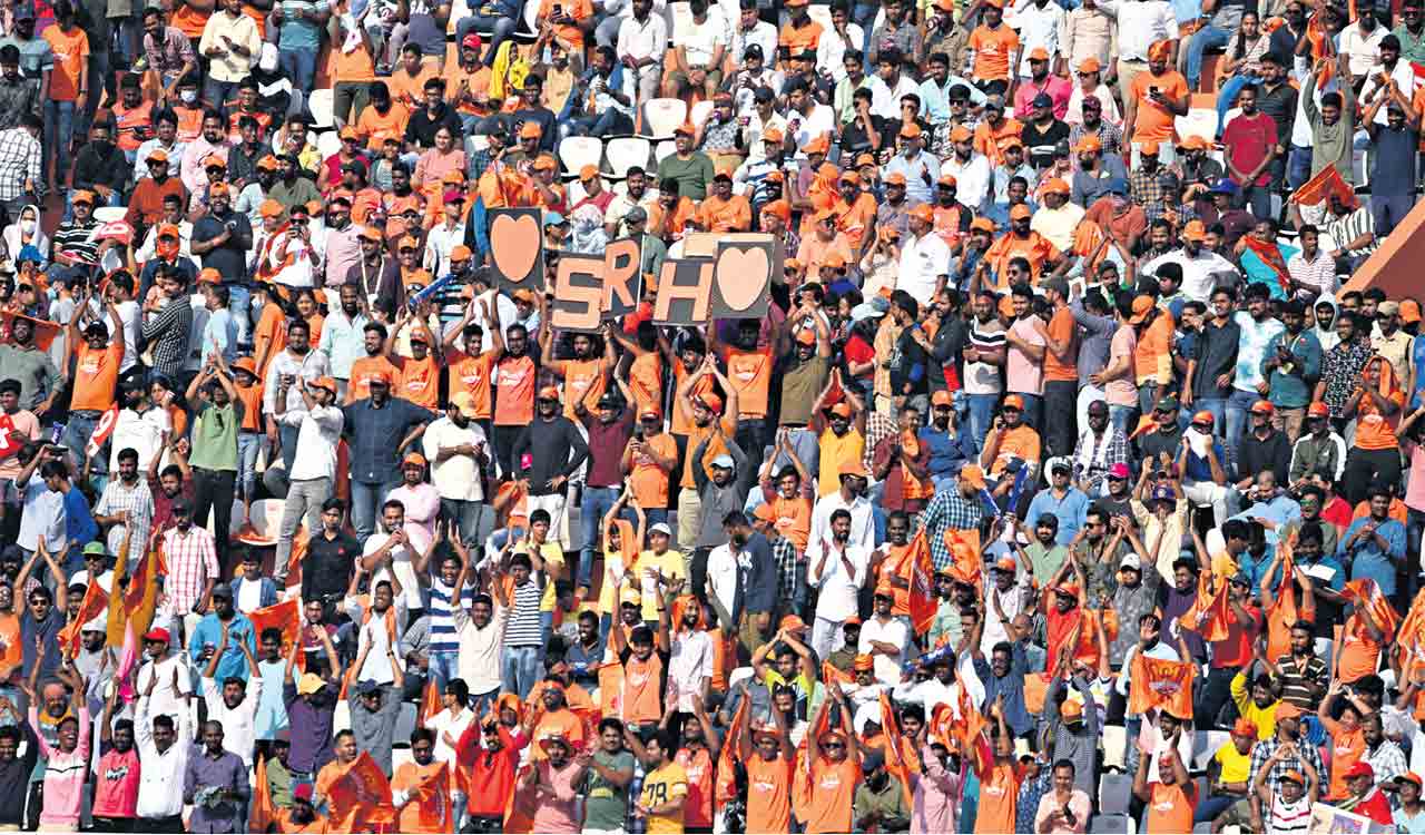 Cricket fans throng Uppal stadium for first IPL match in Hyderabad after 3-year hiatus
