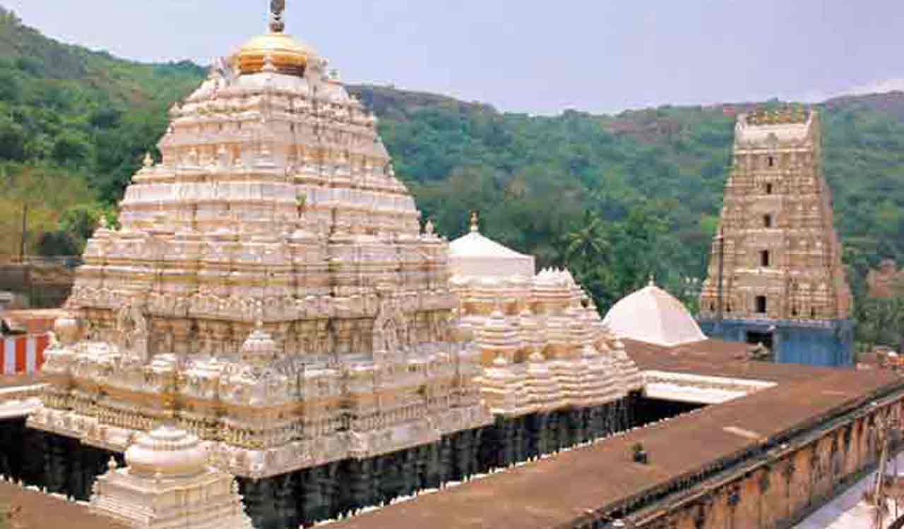 AP: Simhachalam board cries halt to Antaralaya darshan for Chandanotsavam
