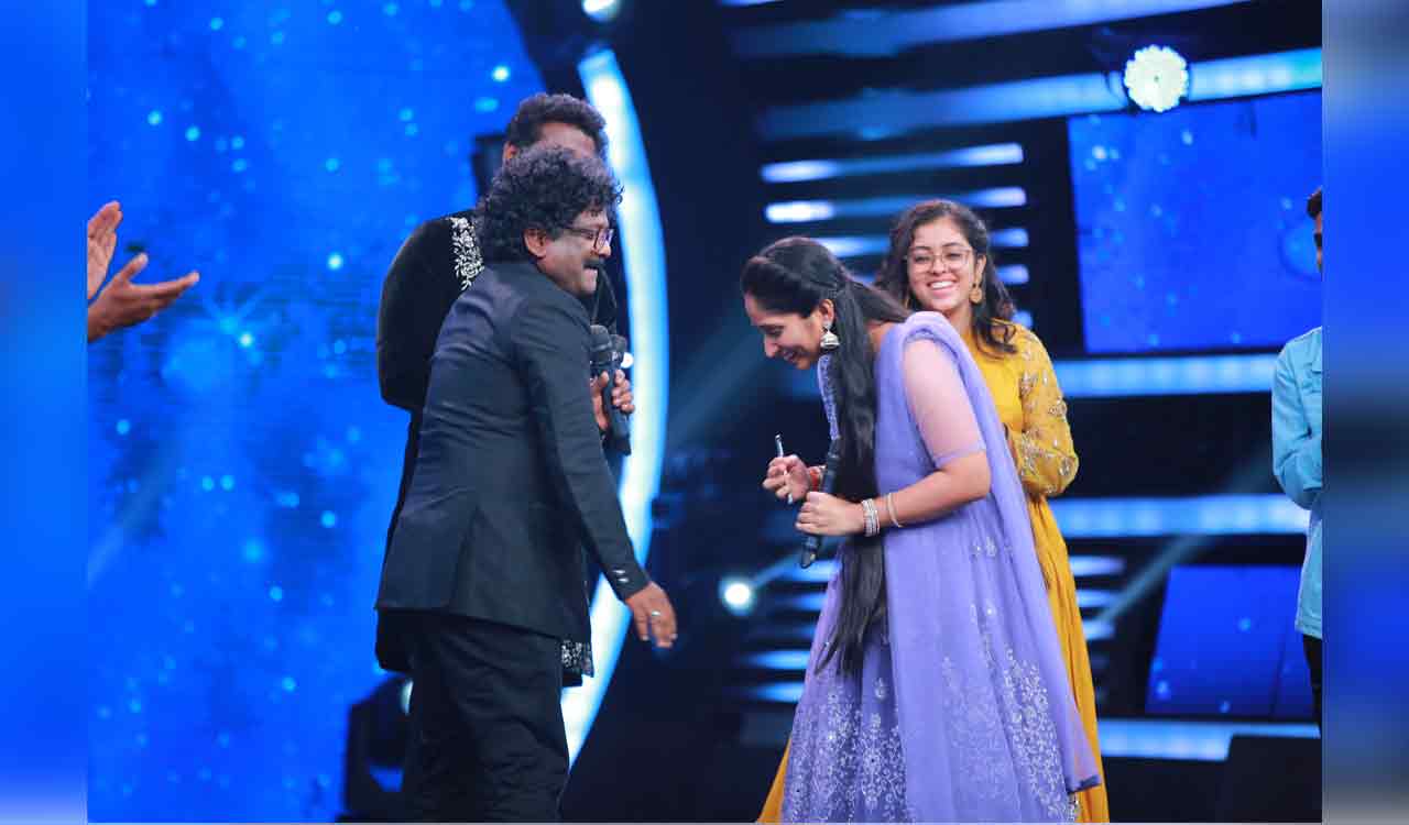 Soujanya Bhagavathula wins Oscar-winning lyricist Chandra Bose’s pen on aha ‘Telugu Indian Idol 2’
