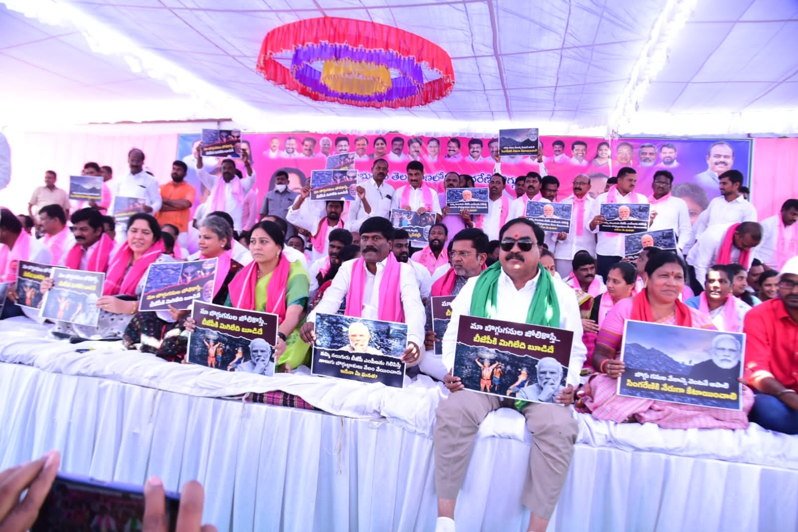 Modi warned against comments on Telangana leaders