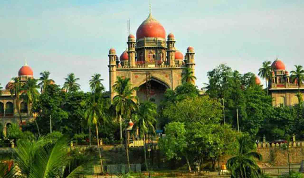Telangana HC tells poll official to break open strong room