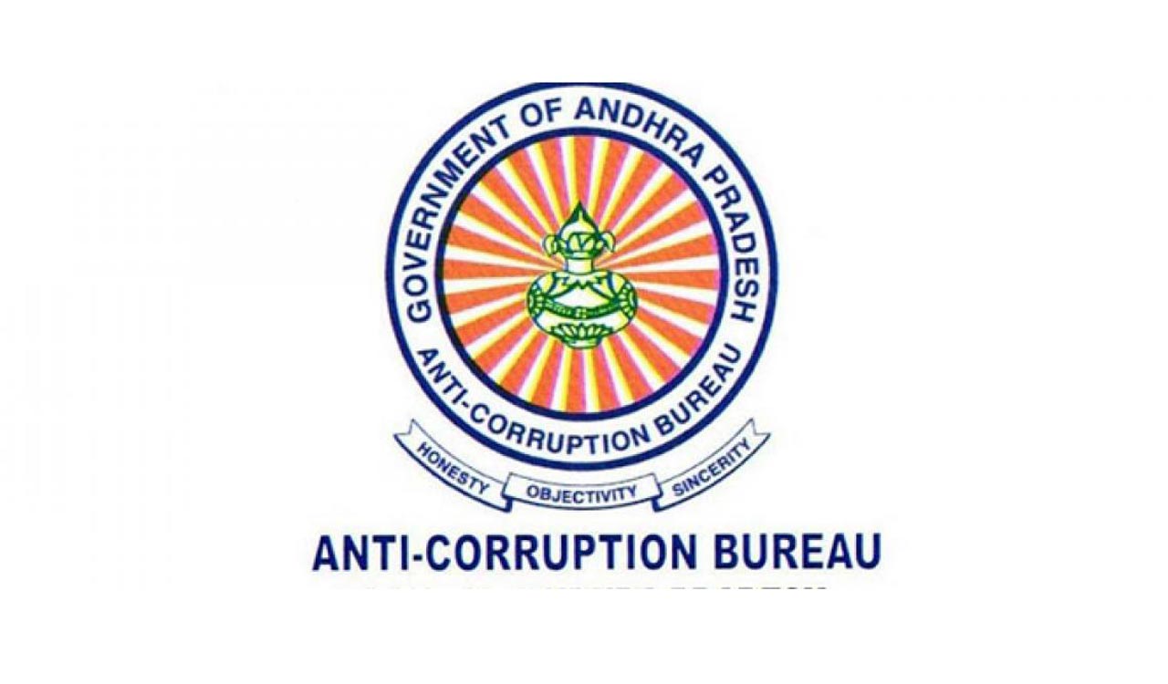 Andhra Pradesh: ACB sudden raid at few sub-registrar and mandal revenue offices