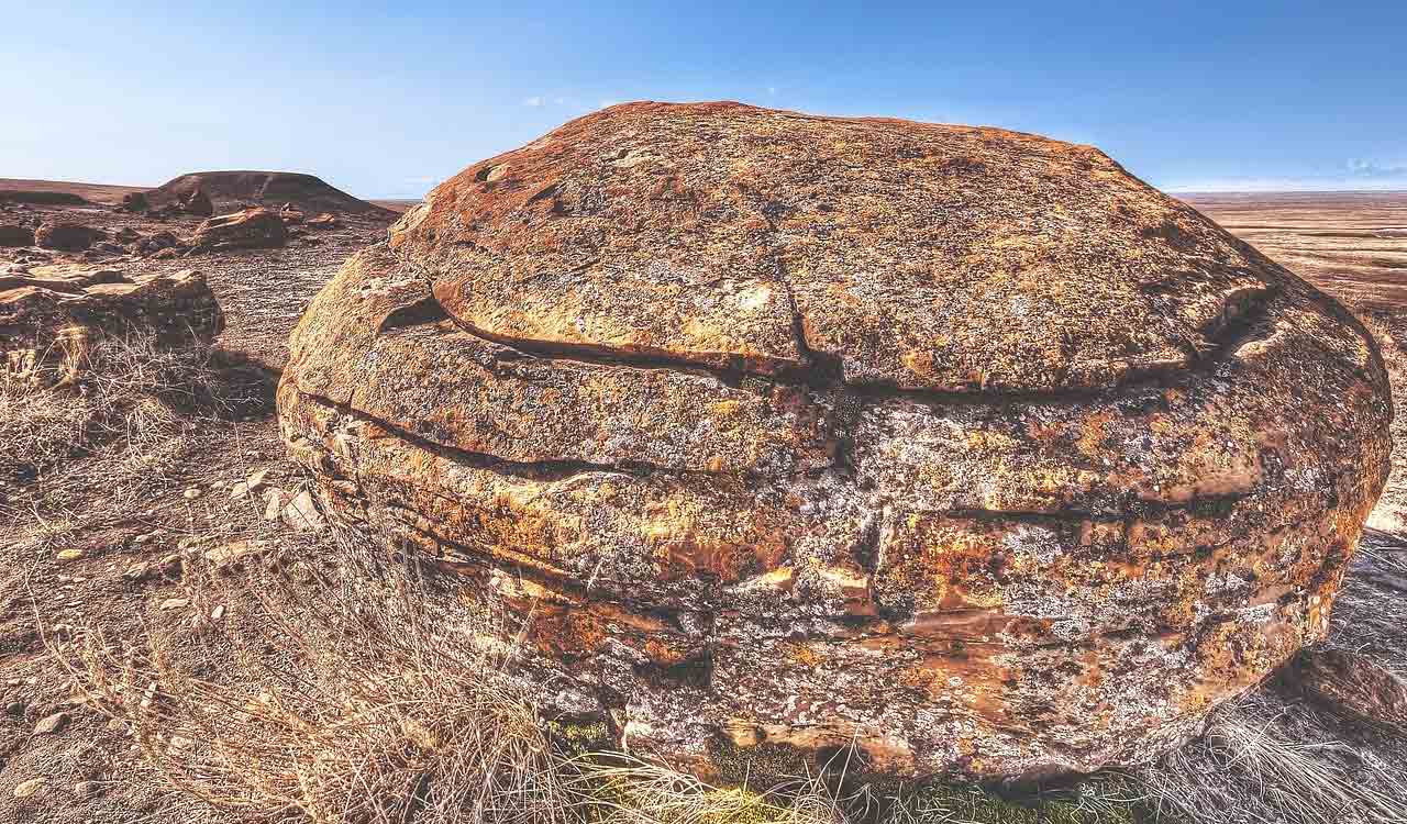 Andhra Pradesh: Sweltering summer heat splits large rock