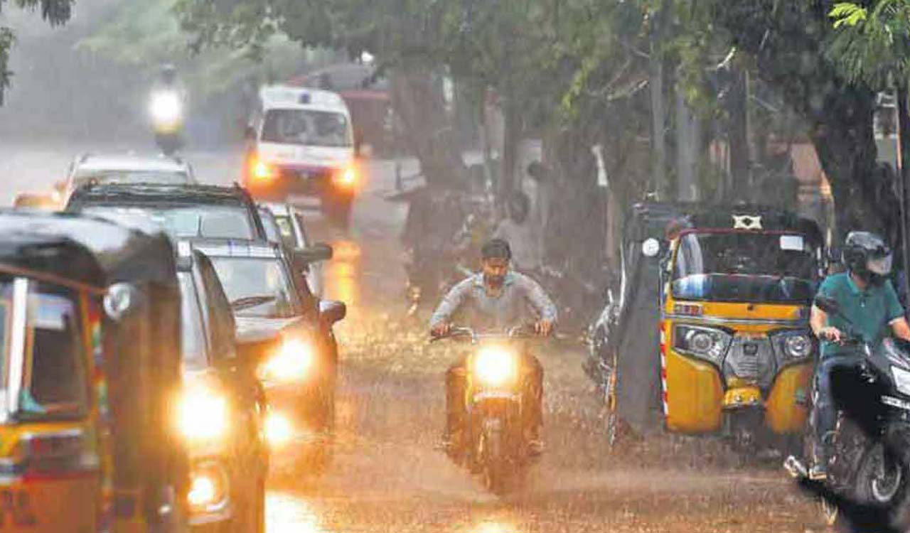 Heavy rains in parts of Andhra Pradesh, relief from heatwave