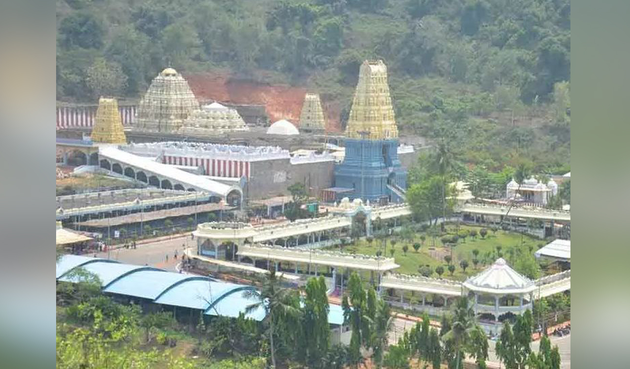 Devotees rush to Simhachalam Simhadri Appanna Nijarupa Darshanam