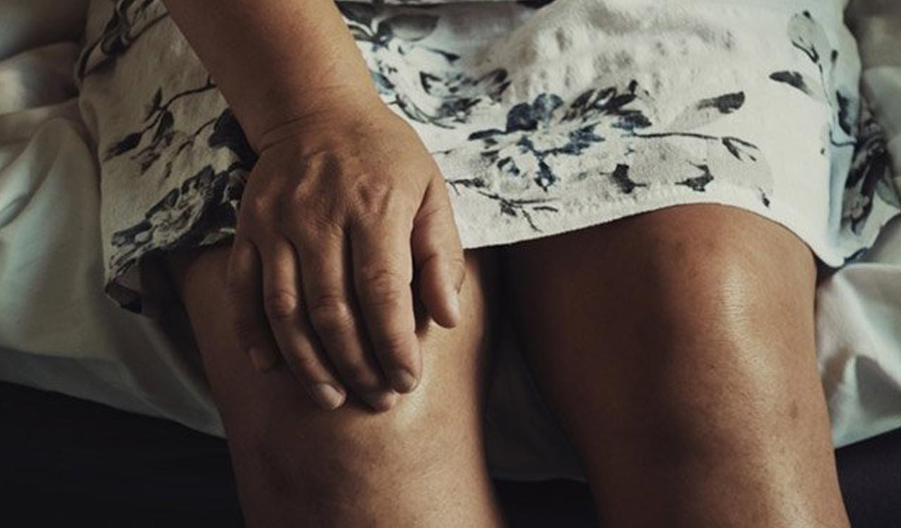 Woman weighing 142 kg undergoes knee replacement surgery