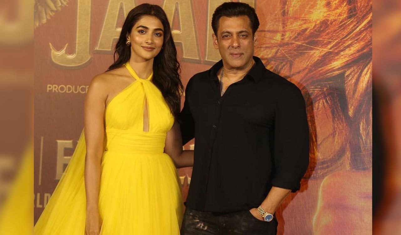 Salman Khan calls Pooja Hegde a phenomenal actor