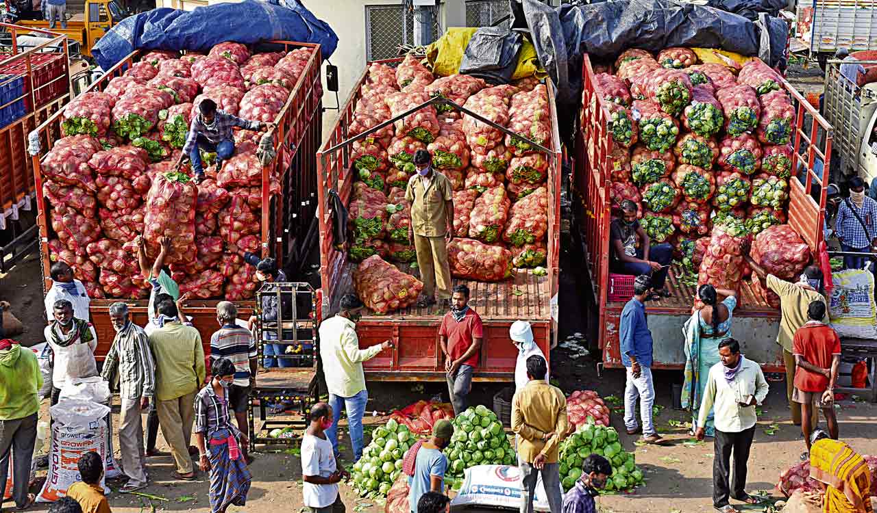Soaring prices of vegetables trouble common people in erstwhile Khammam