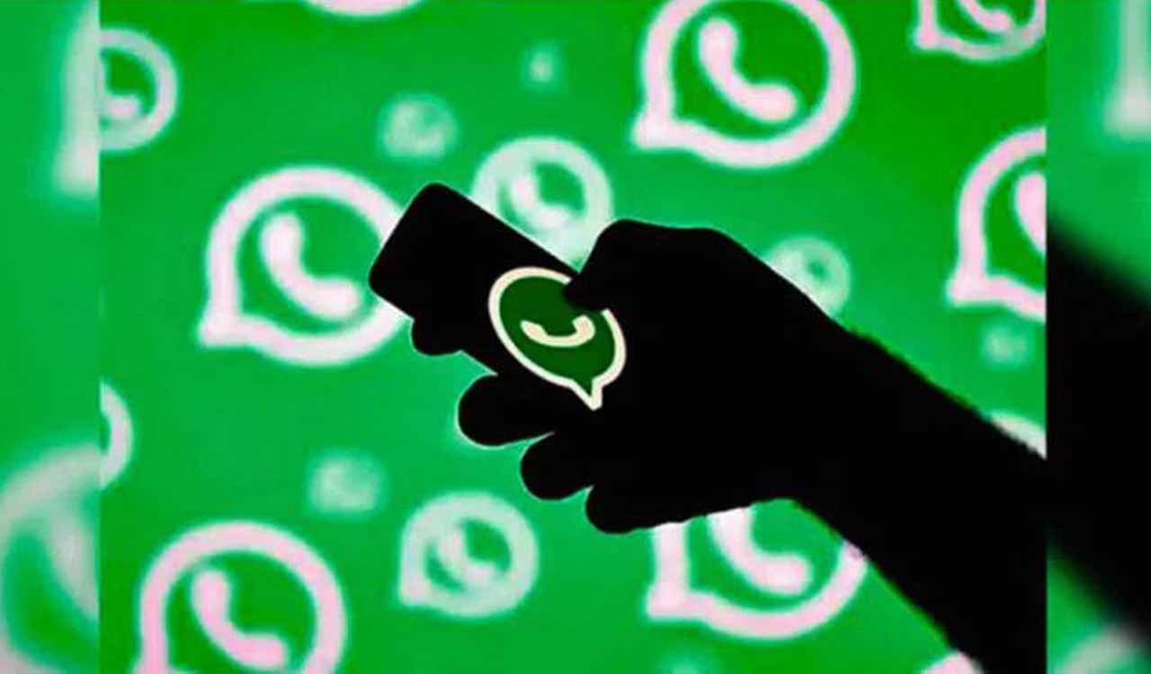 WhatsApp’s new feature to allow users share status updates to Facebook Stories