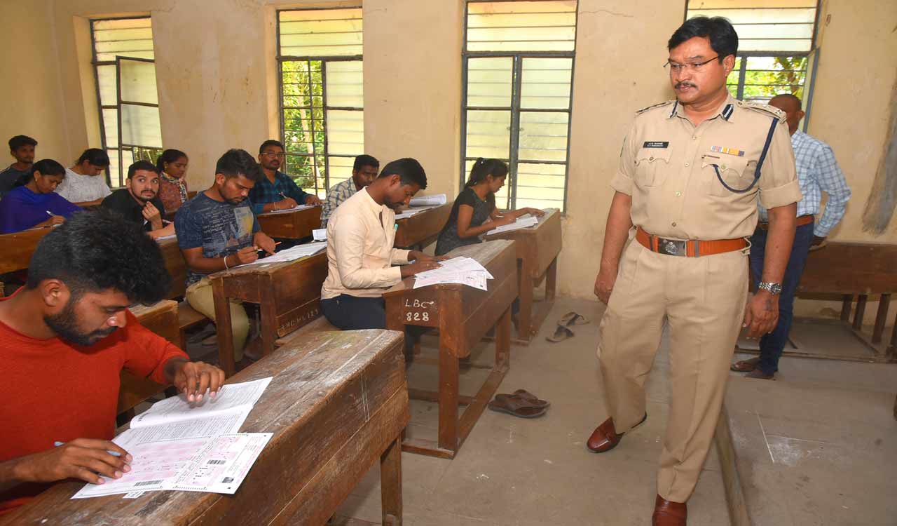 SI exam passes off peacefully on first day in Warangal