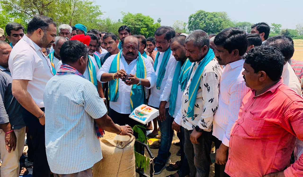 7,100 paddy procurement centres to be opened in Telangana: Gangula