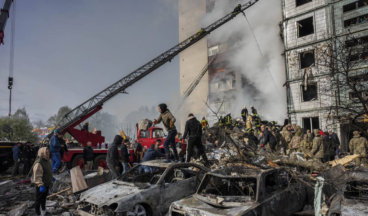 Russian missile and drone attack in Ukraine kills 19 people