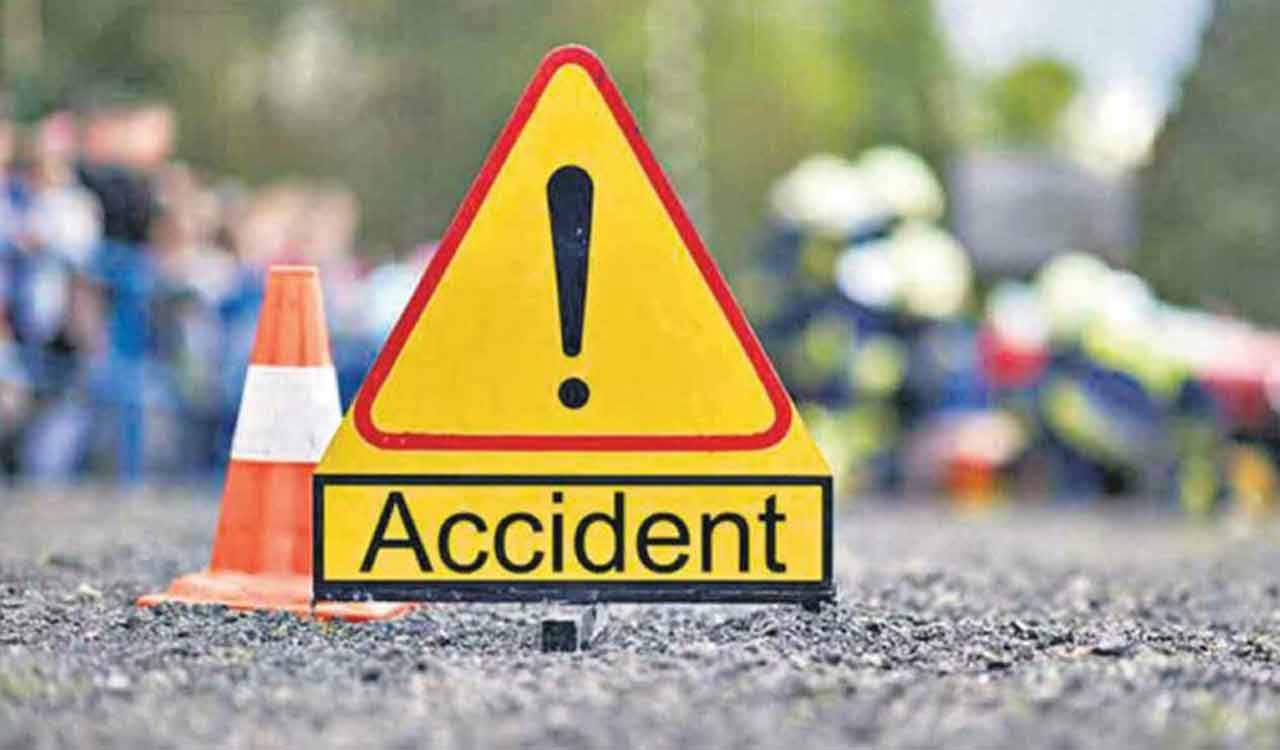 Seven pilgrims killed, ten injured after being run over by truck in Punjab