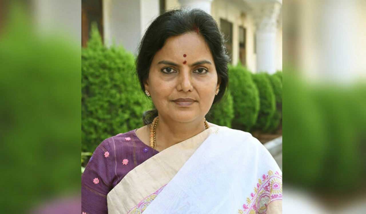 Telangana CS directs district collectors to submit crop damage report by May 1