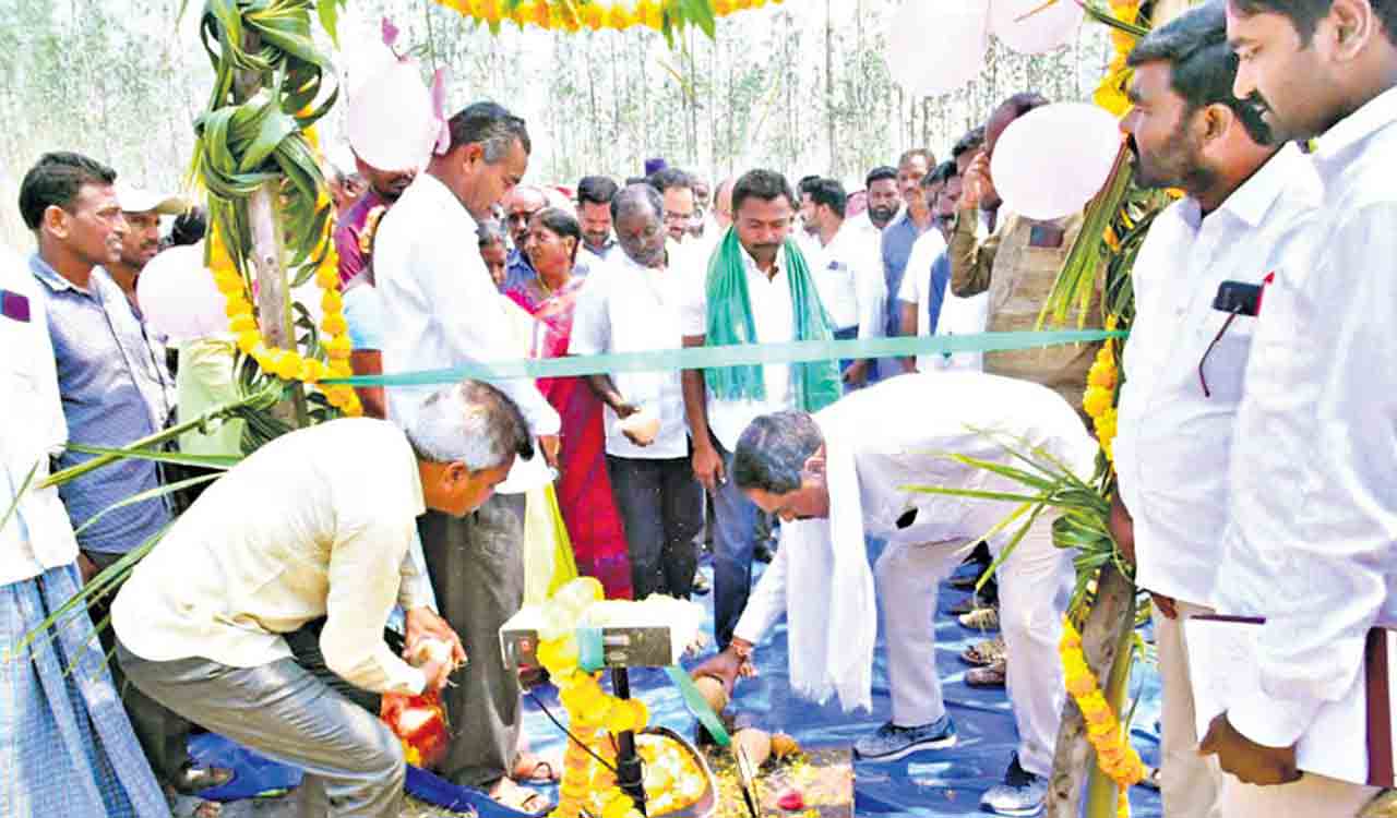 Rs 1.07 lakh cr worth paddy procured in 8 years, says Minister Errabelli