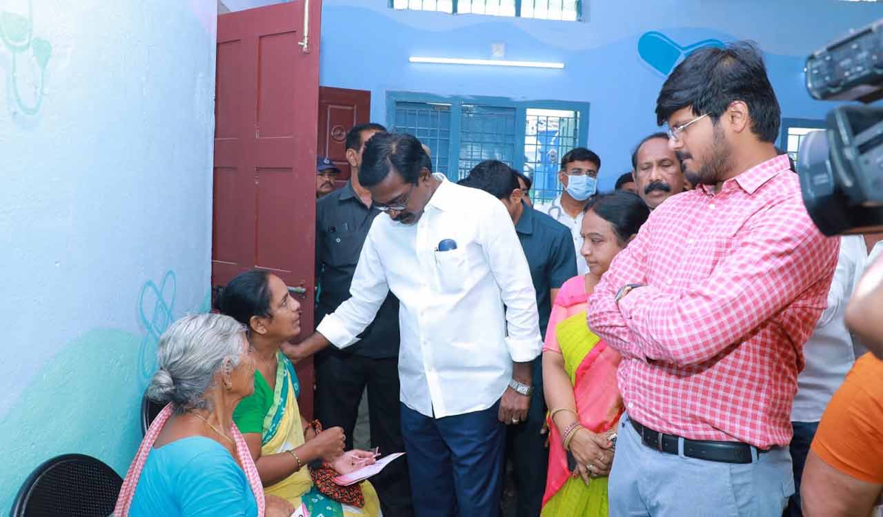Khammam: Over 79,000 persons given reading glasses under Kanti Velugu