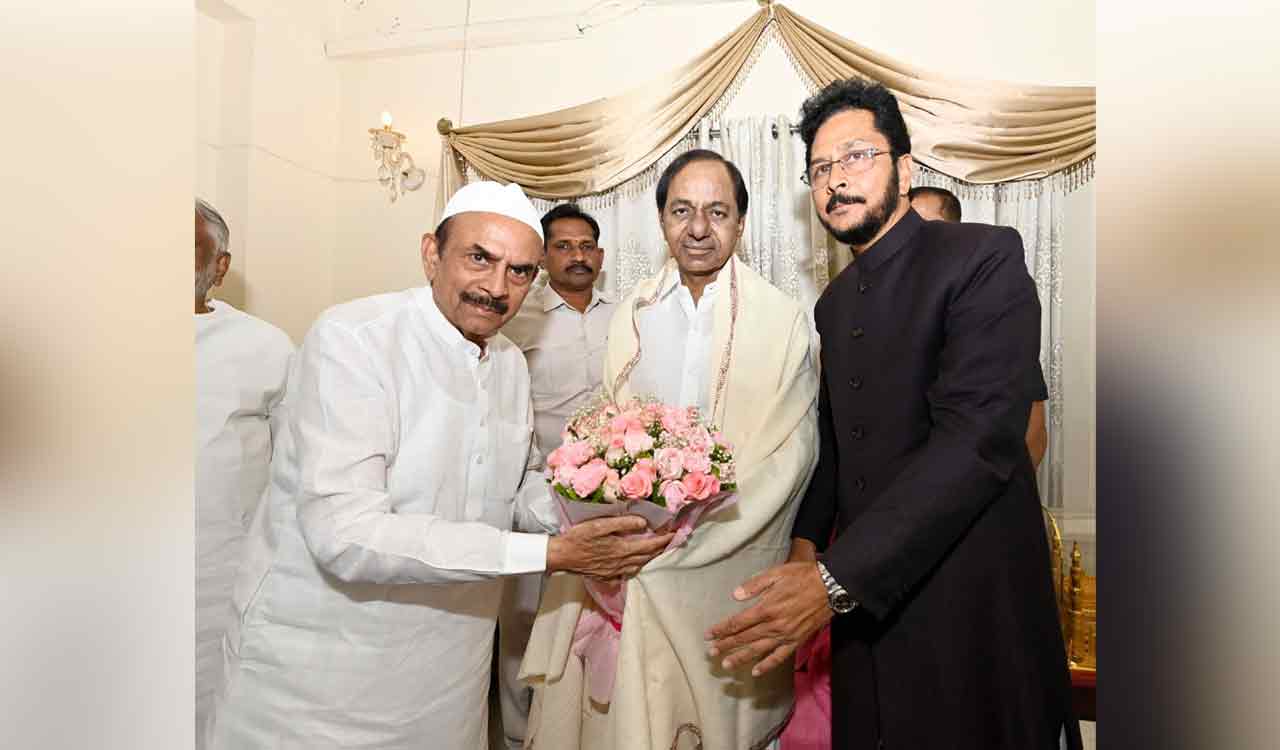 CM KCR participates in Ramzan celebrations at Mahmood Ali’s residence