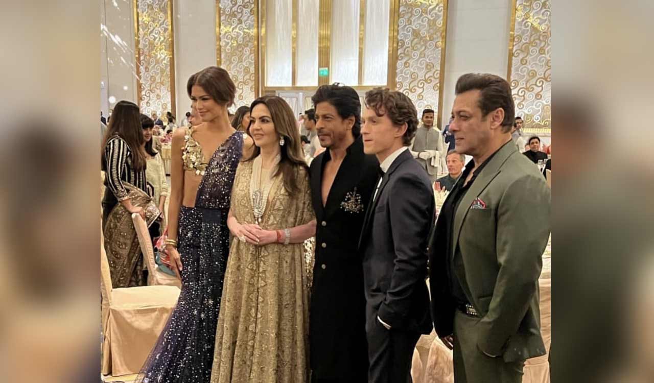 Netizens can’t get over Indian Paparazzi’s ‘Desi’ comments