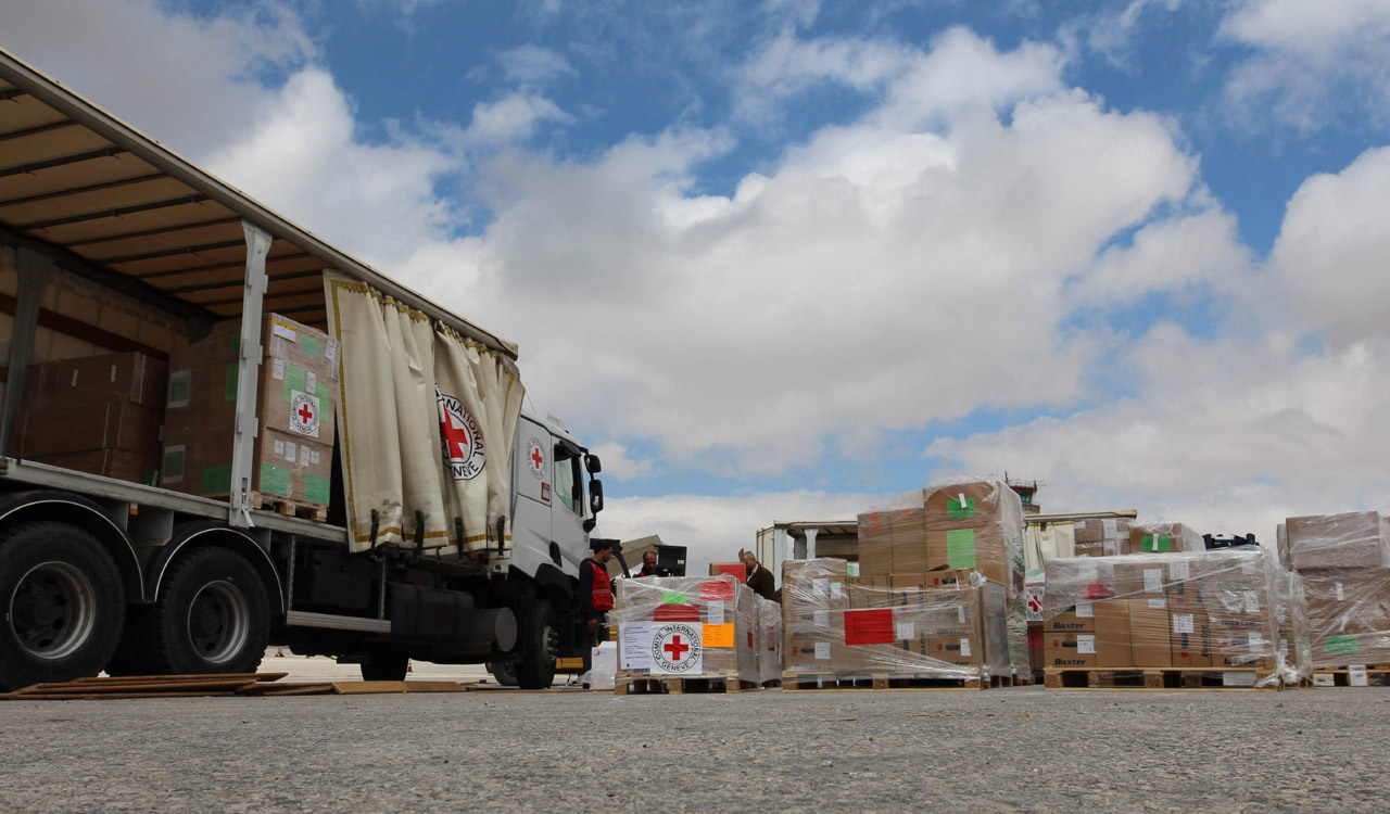 Emergency aid supplies reach Sudan, as fighting sputters on