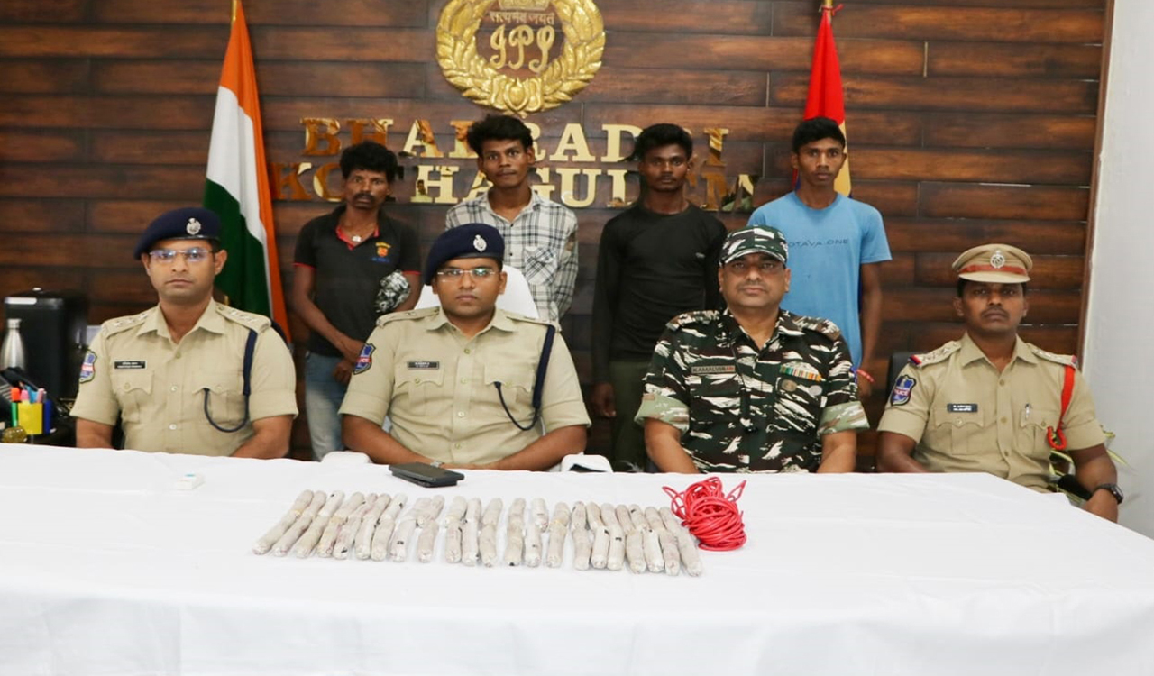 Maoist militia member, three couriers arrested in Kothagudem