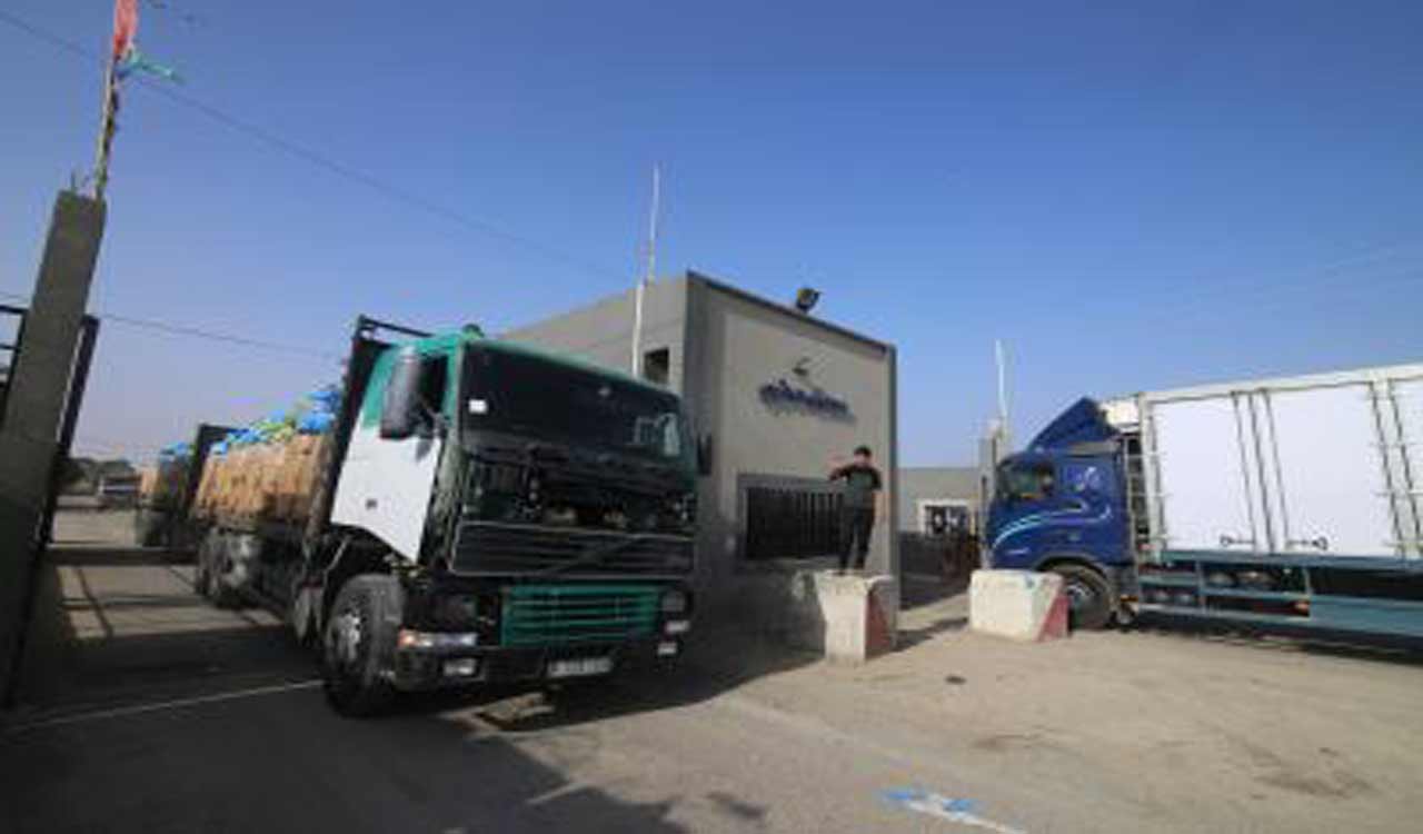 Israel reopens crossings with Gaza Strip as fragile truce holds