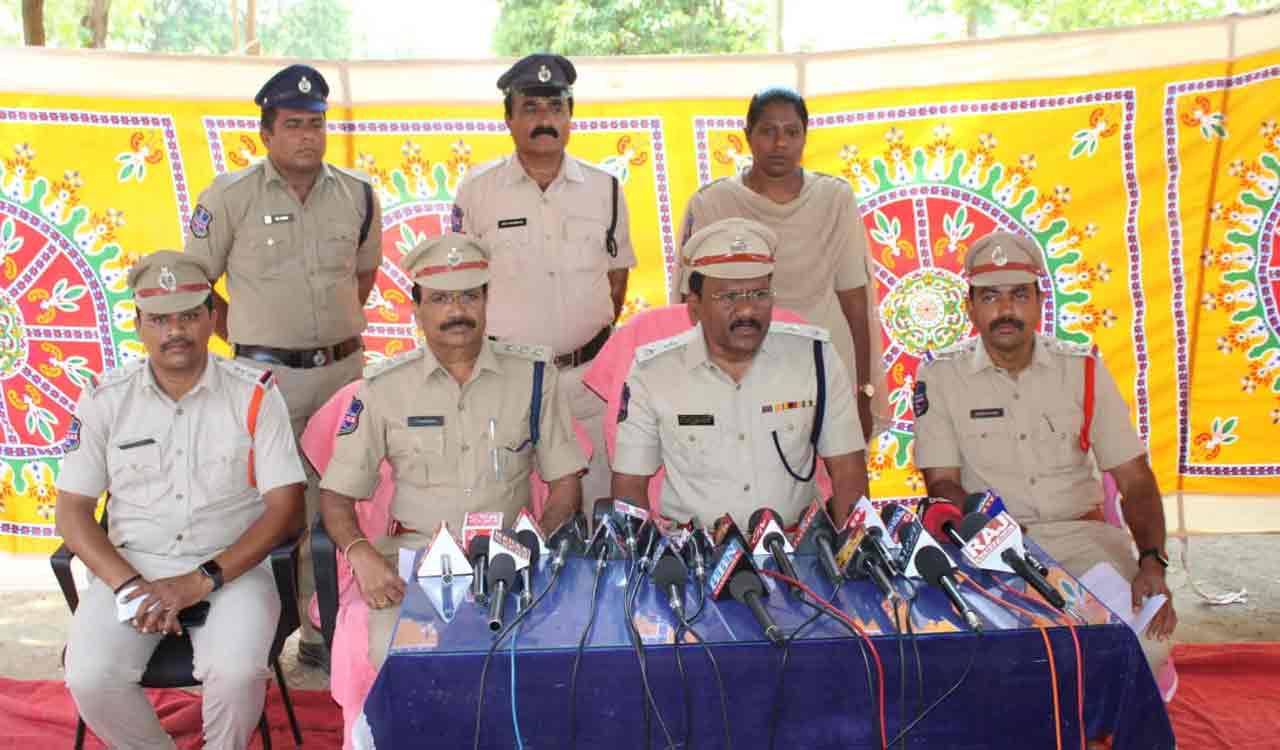 Gang involving in trading of children busted in Adilabad