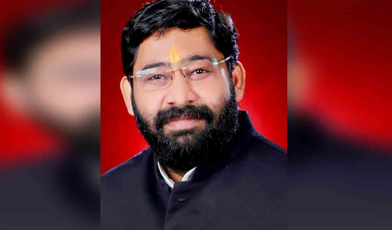 BJP MLA threatening officials caught on camera in UP