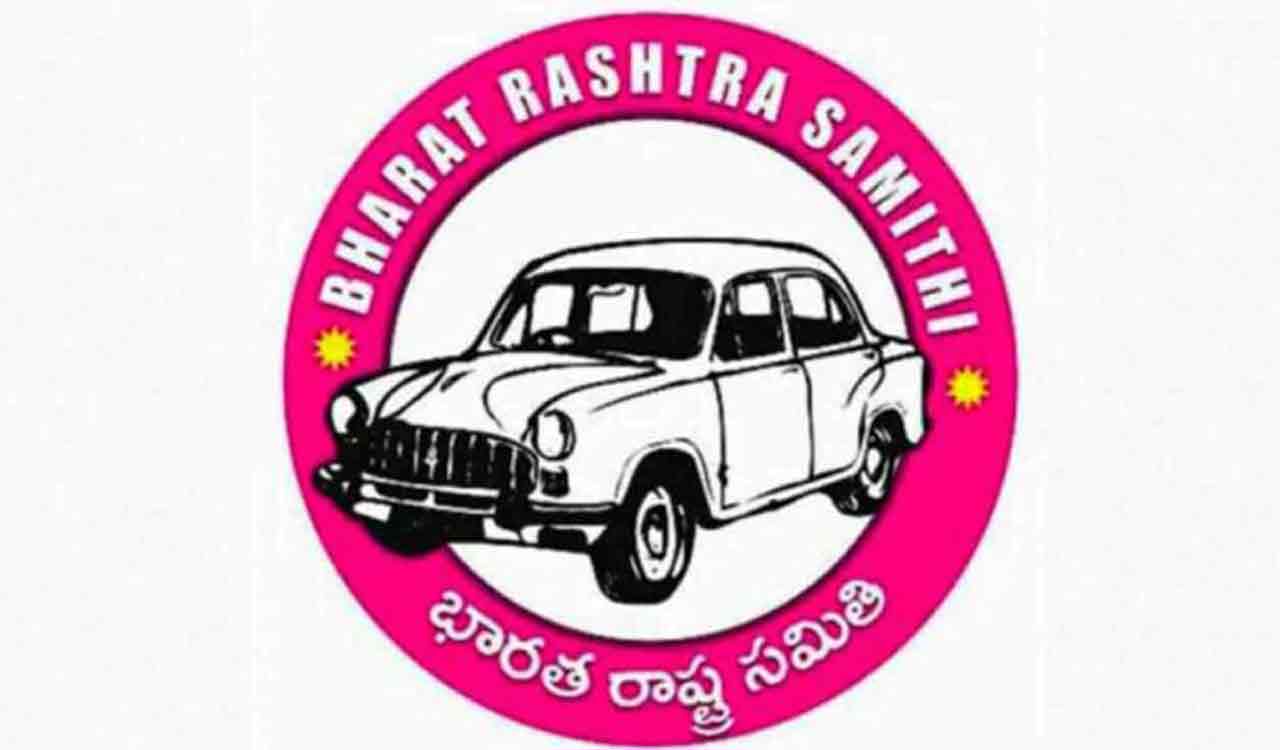 Telangana: Leaders from Maharashtra join BRS 