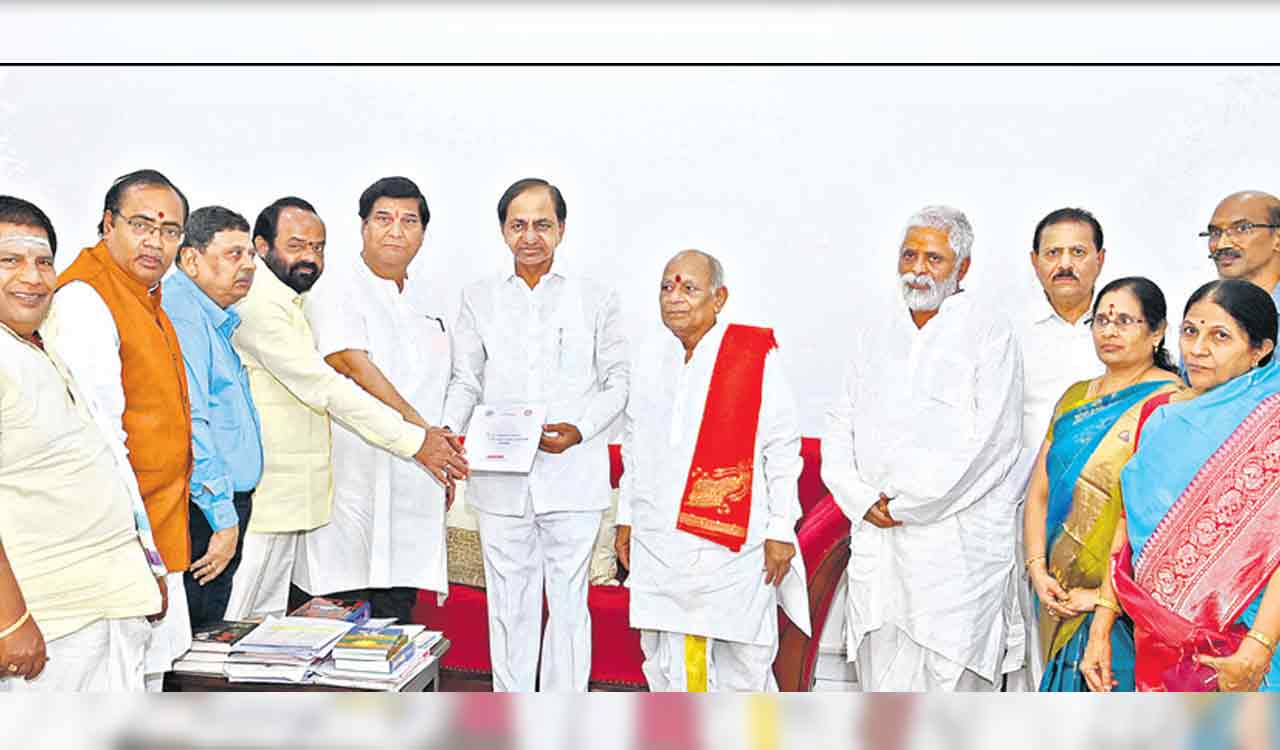 Brahmin Sadan to be an ideal spiritual centre: CM KCR