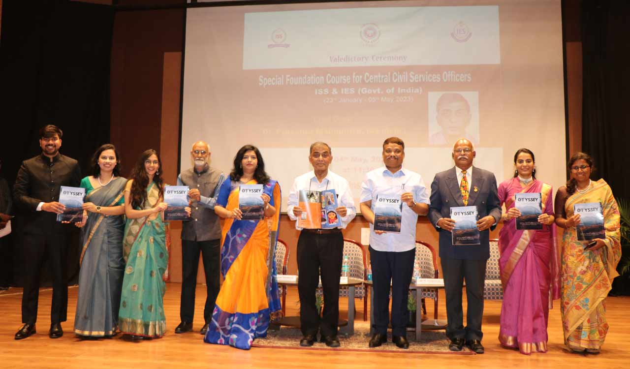 Hyderabad: Foundation course for 112 Central officers concluded at Dr MCR HRD