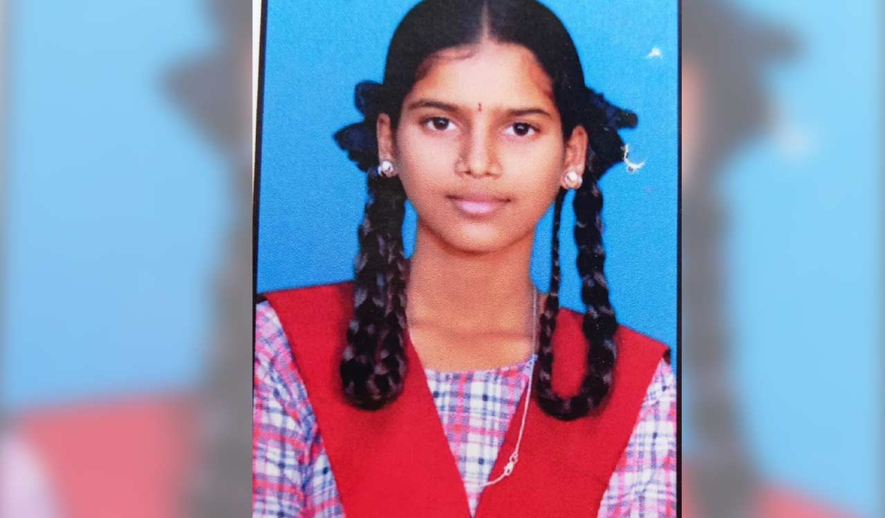 Medak: Orphan, Class 10 topper in Pappannapet mandal, looks for funds to continue studies