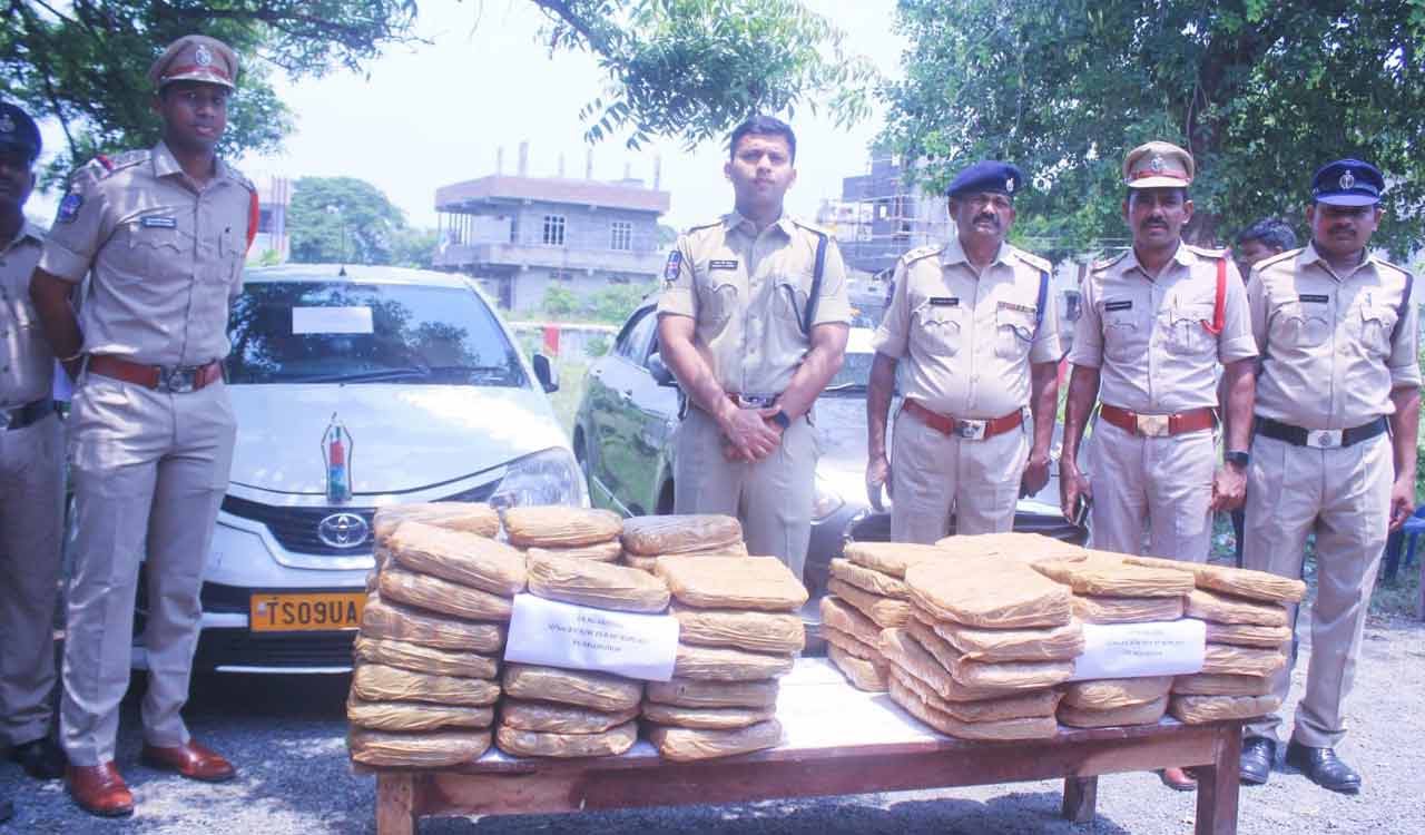 Mahabubabad: Nellikuduru police arrest three persons with 150 kg of ganja