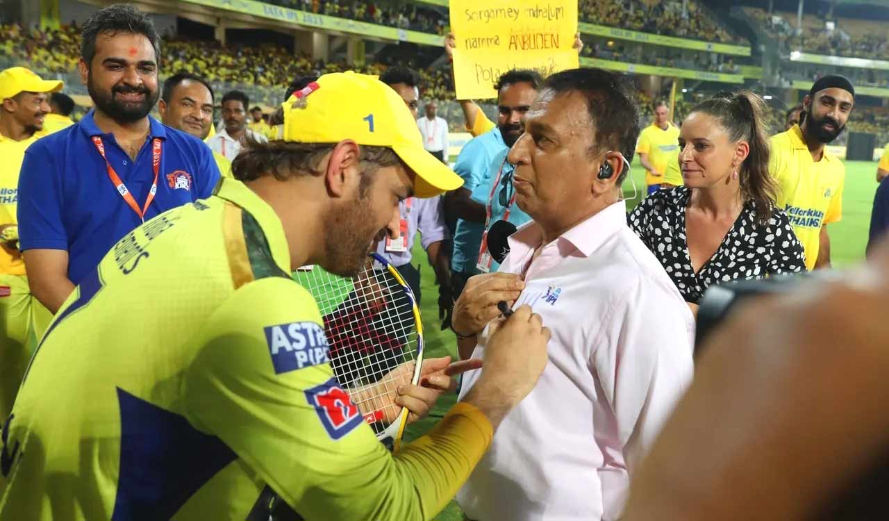 IPL 2023: Gavaskar Taking Dhoni’s Autograph Tops Most Memorable Moments ...